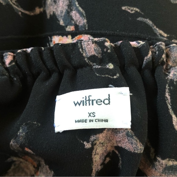 ARITZIA WILFRED Morel Butterfly Off-The-Shoulder Shirt Black w/ Pink Size Small - Picture 4 of 11